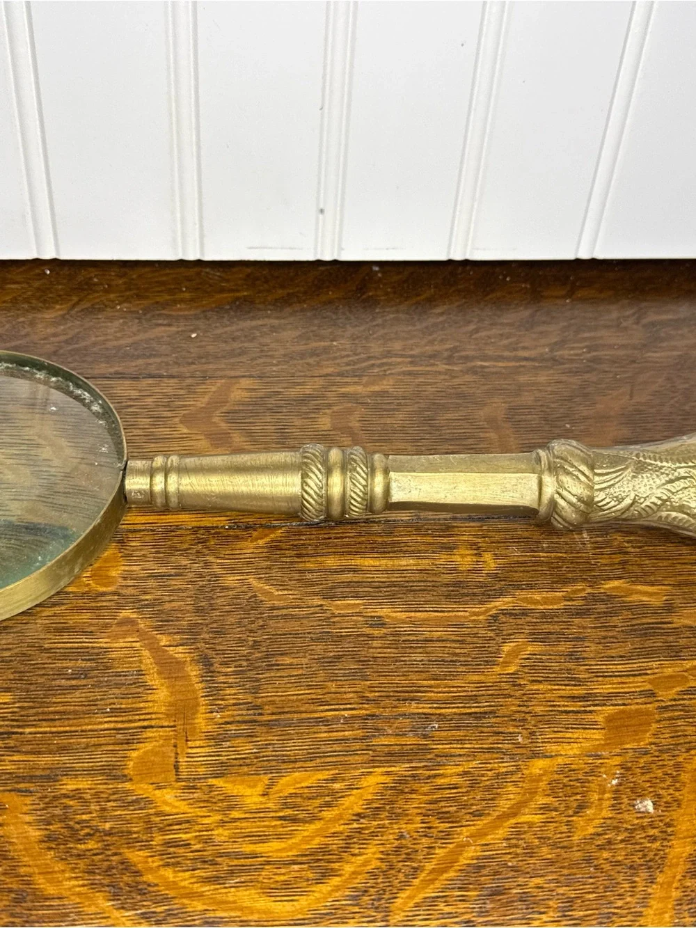 Brass Handheld Magnifying Glass - Gold